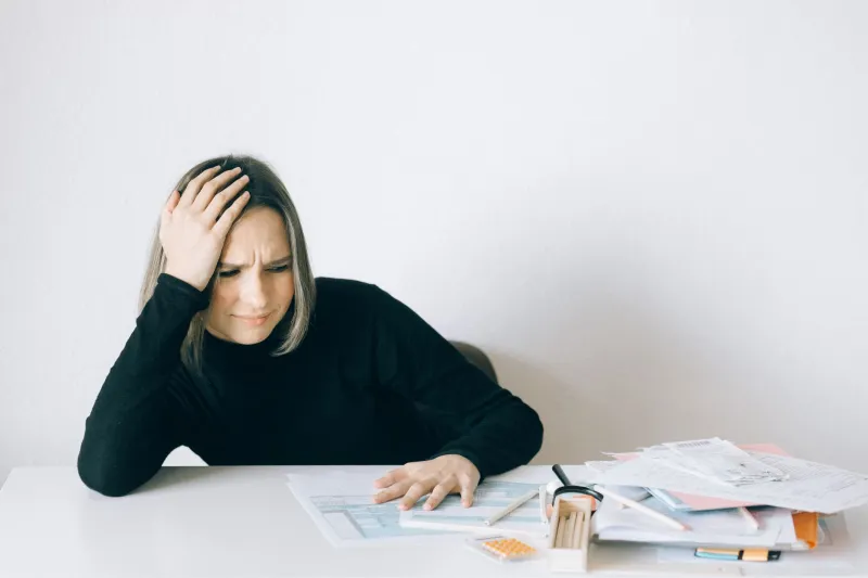 Cuando controlar todo lo paraliza todo: el perfeccionismo directivo como freno al crecimiento empresarial
